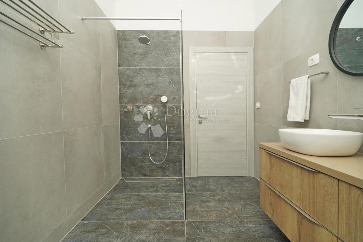 Casa Svetvinčenat, 180m2