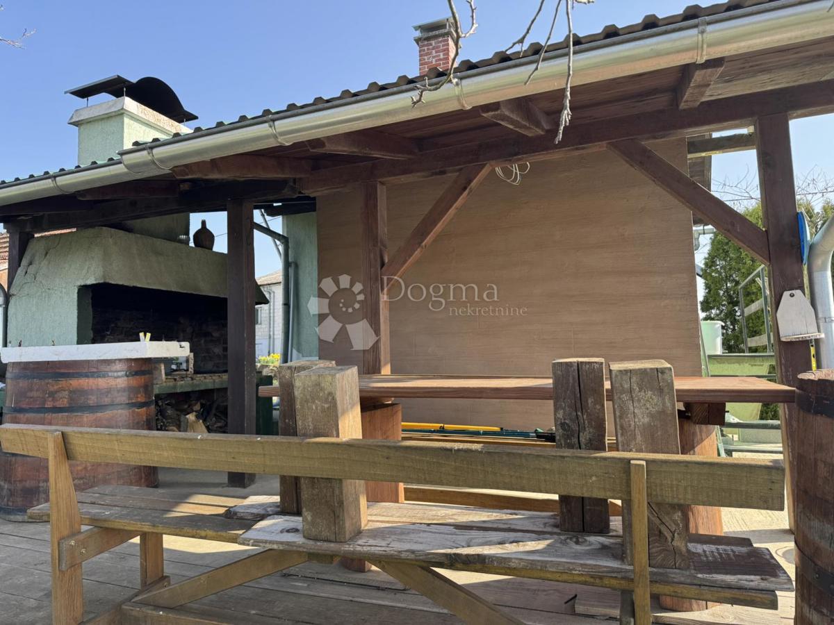 Casa Kobasičari, Kapela, 124m2