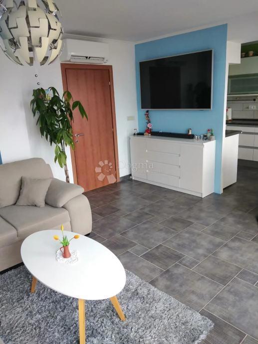 Allogio Grbci, Rijeka, 85,41m2