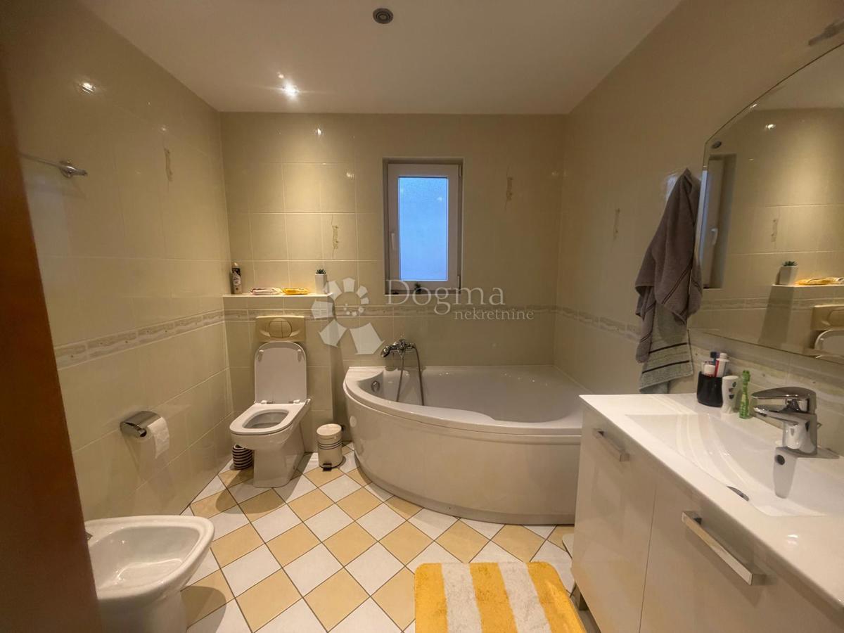 Allogio Grbci, Rijeka, 85,41m2