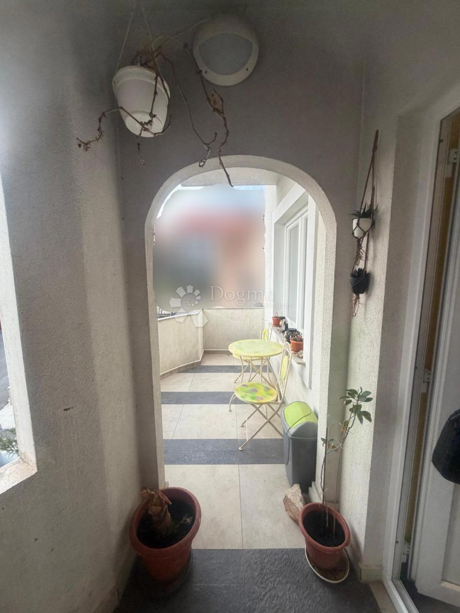 Allogio Grbci, Rijeka, 85,41m2