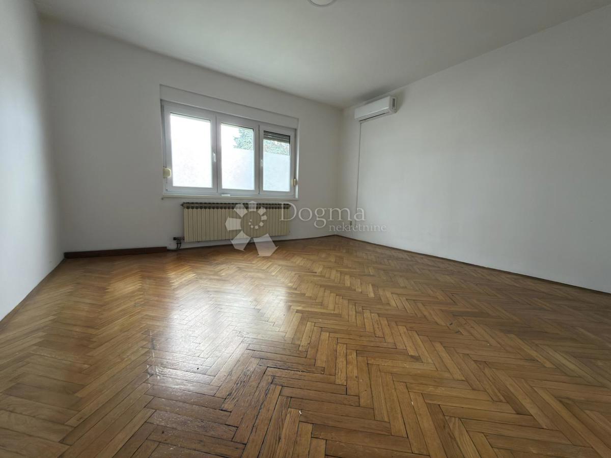 Casa Belovar, Sesvete, 220m2