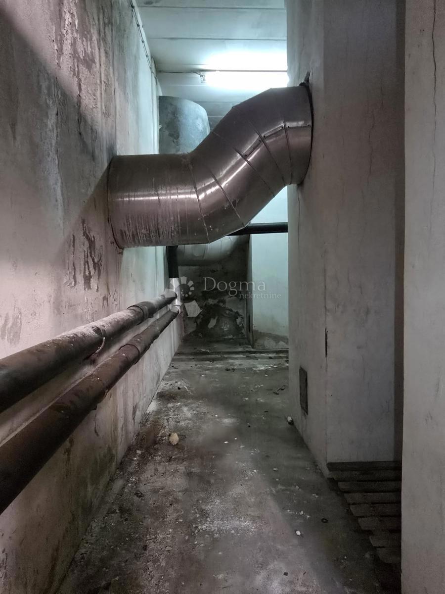 Locale commerciale Centar, Varaždin, 225,10m2