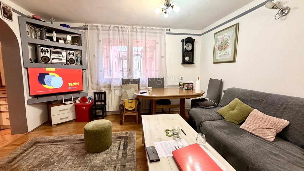 Casa Petruševec, Peščenica - Žitnjak, 192m2