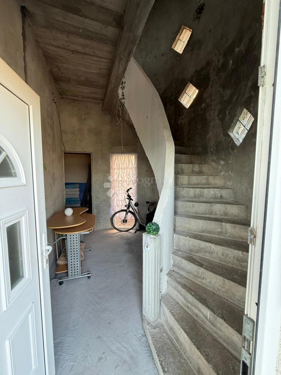 Casa Karlobag, 300m2