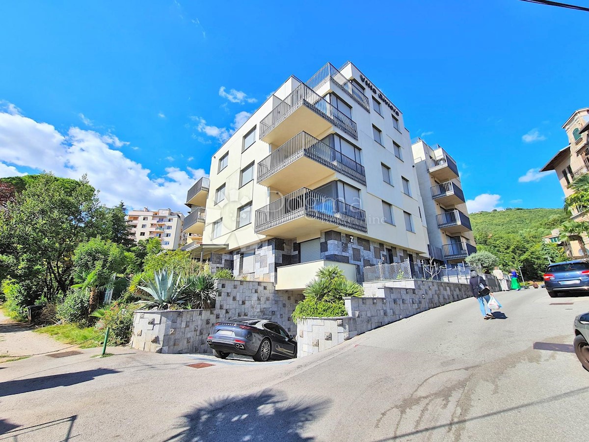 Allogio Opatija - Centar, Opatija, 120m2