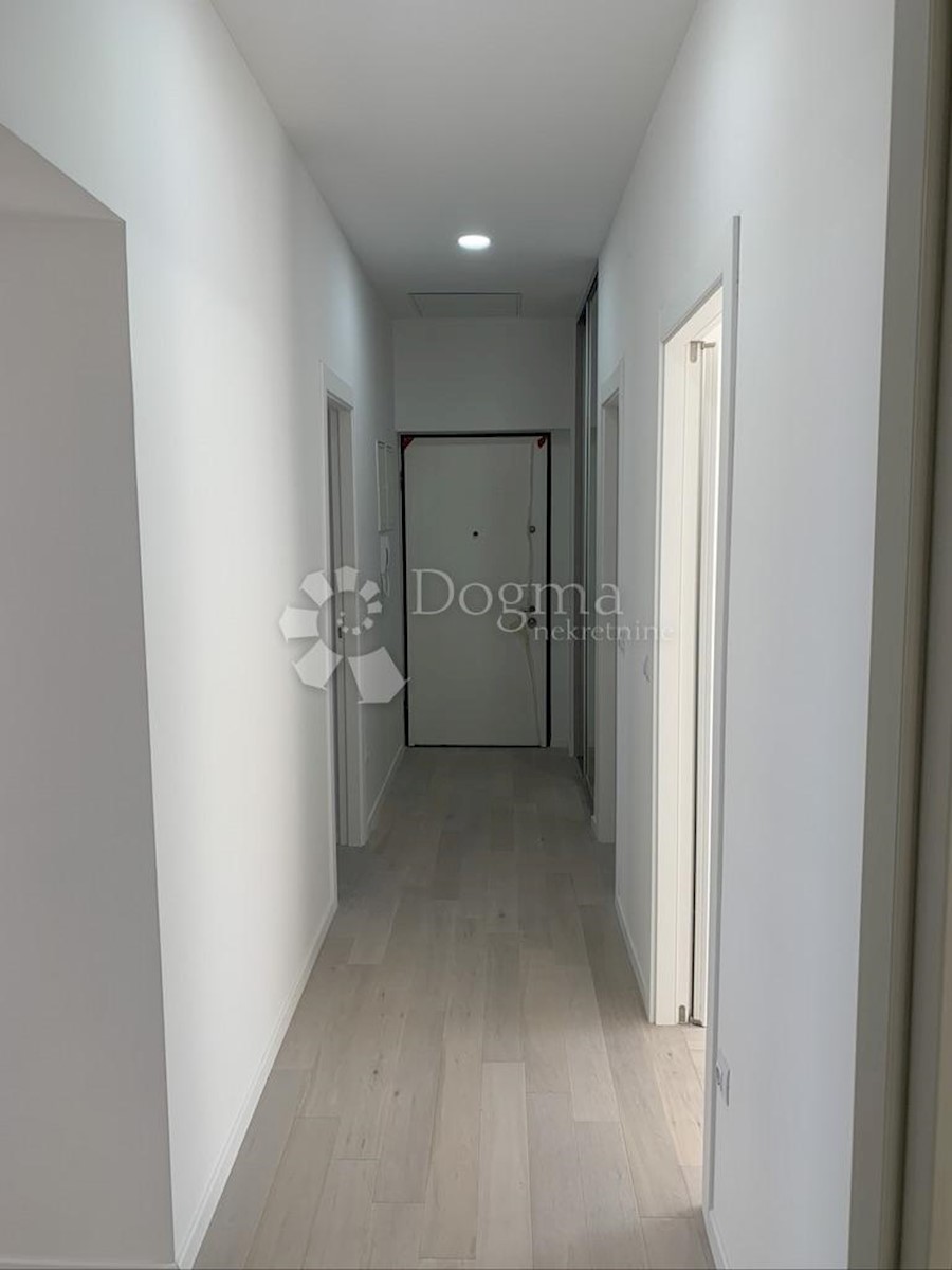 Allogio Opatija - Centar, Opatija, 77m2