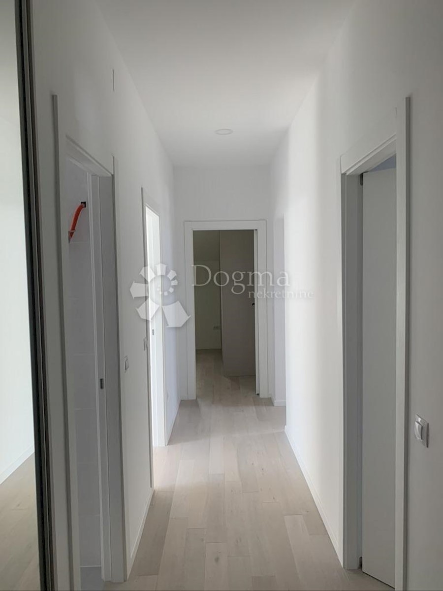 Allogio Opatija - Centar, Opatija, 77m2