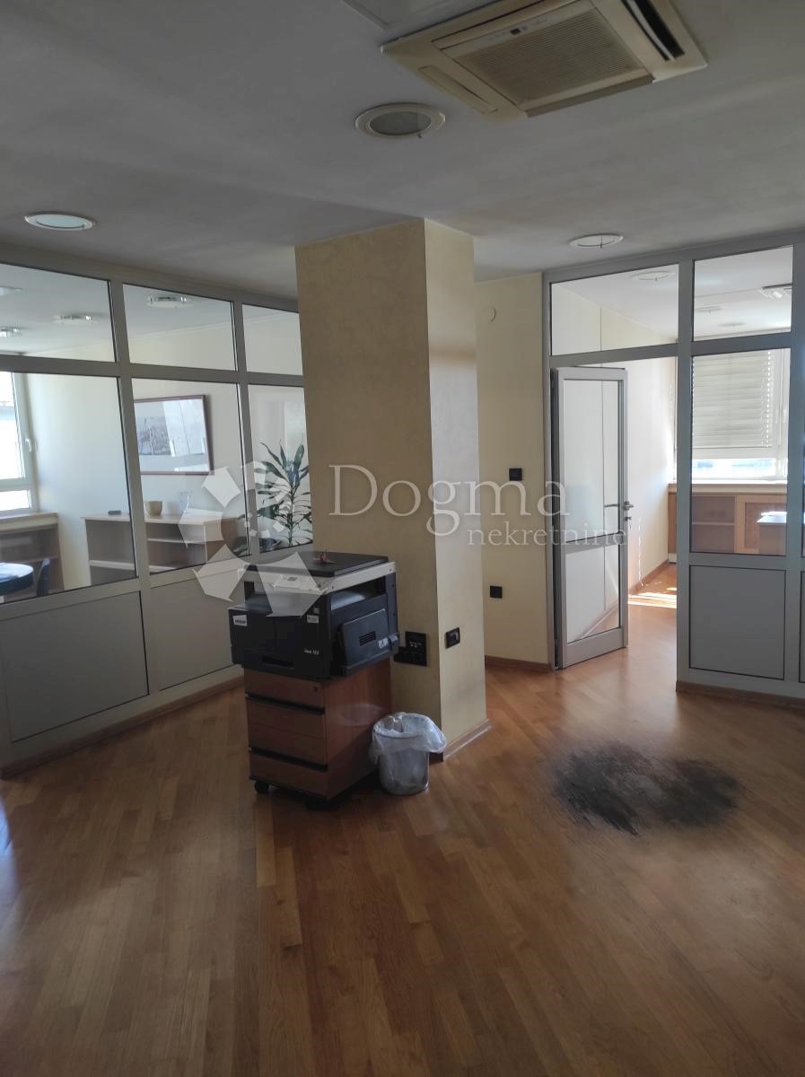 Locale commerciale Brajda, Rijeka, 145m2