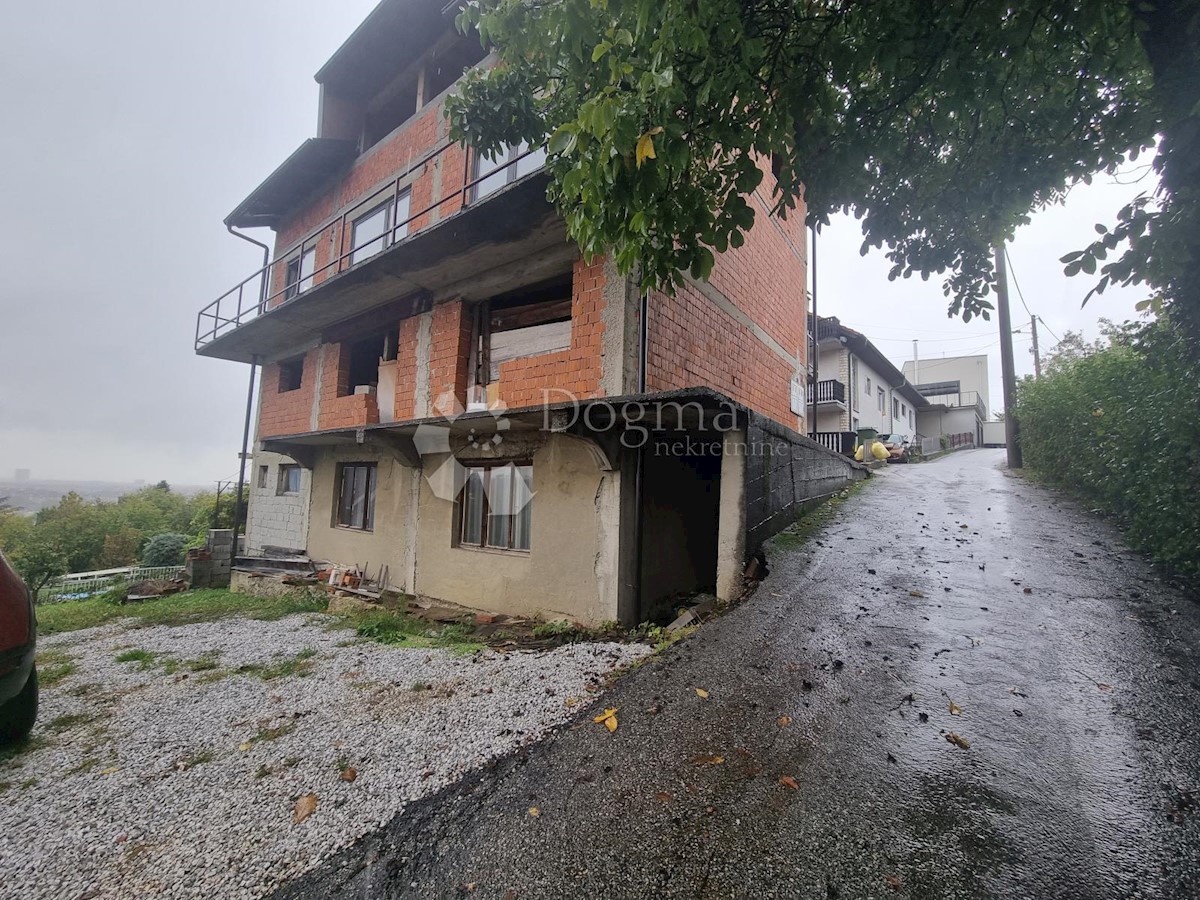 Casa Donje Vrapče, Stenjevec, 296m2