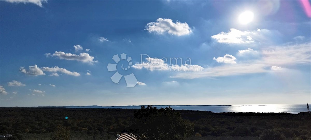 TERRENO EDIFICABILE CON BELLISSIMA VISTA SULL'ISOLA DI BRIJUN