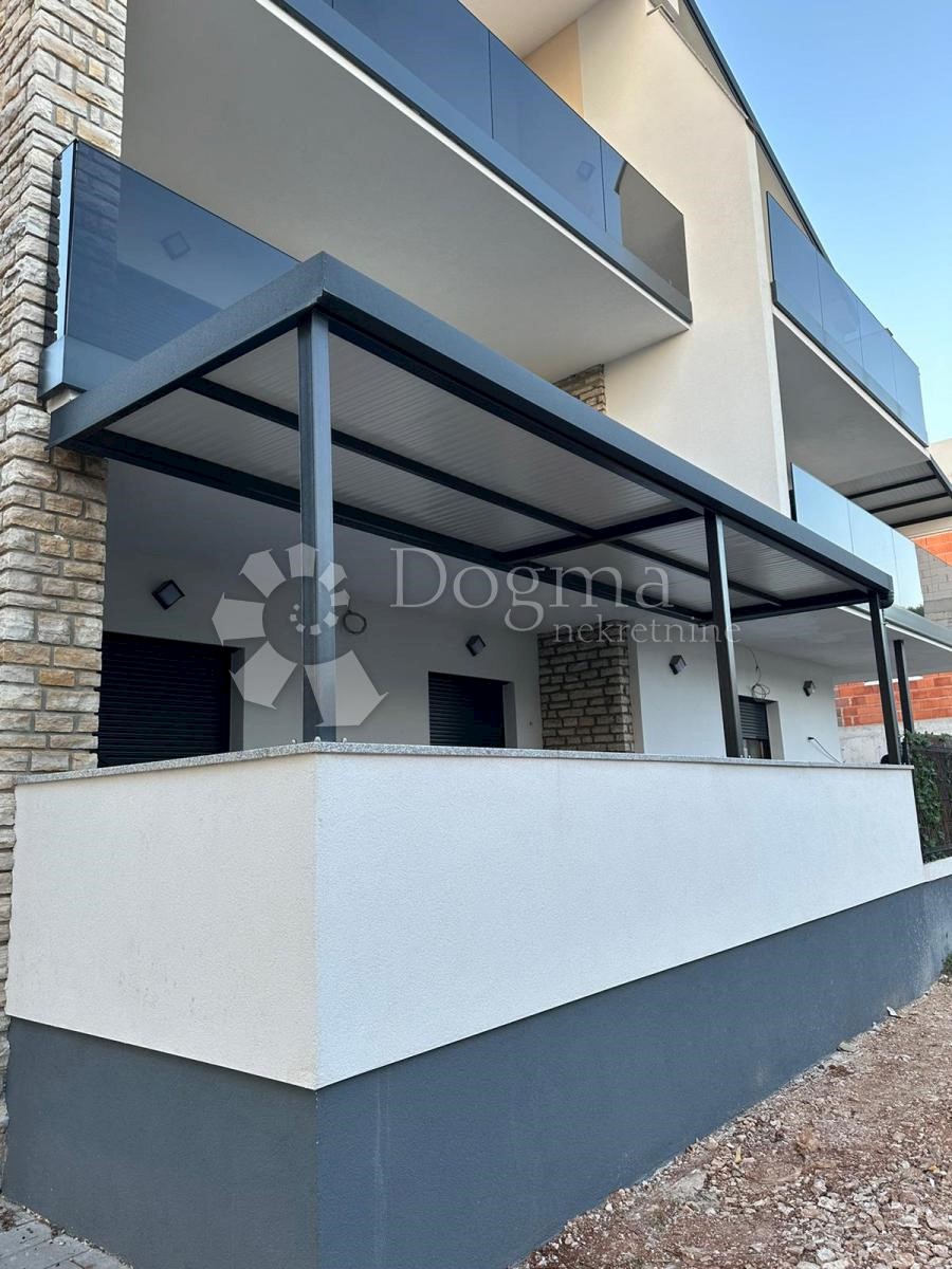 Allogio Vodice, DA, 270m2