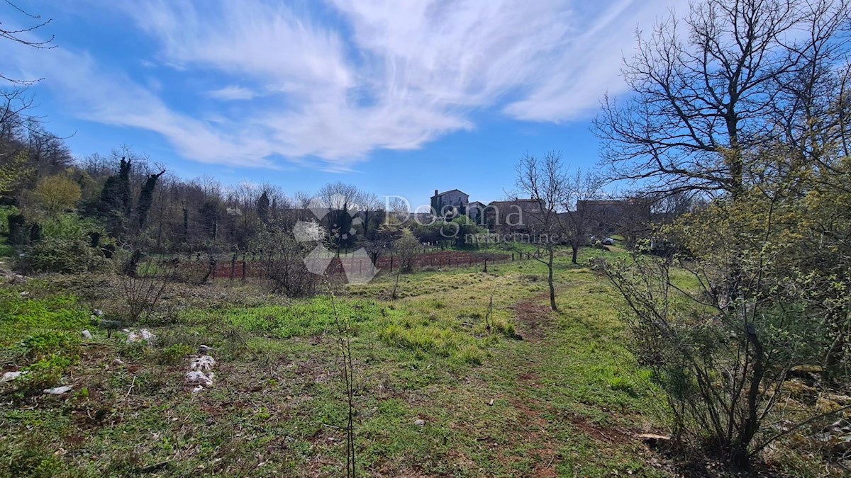 Terreno Završje, Grožnjan, 1.730m2