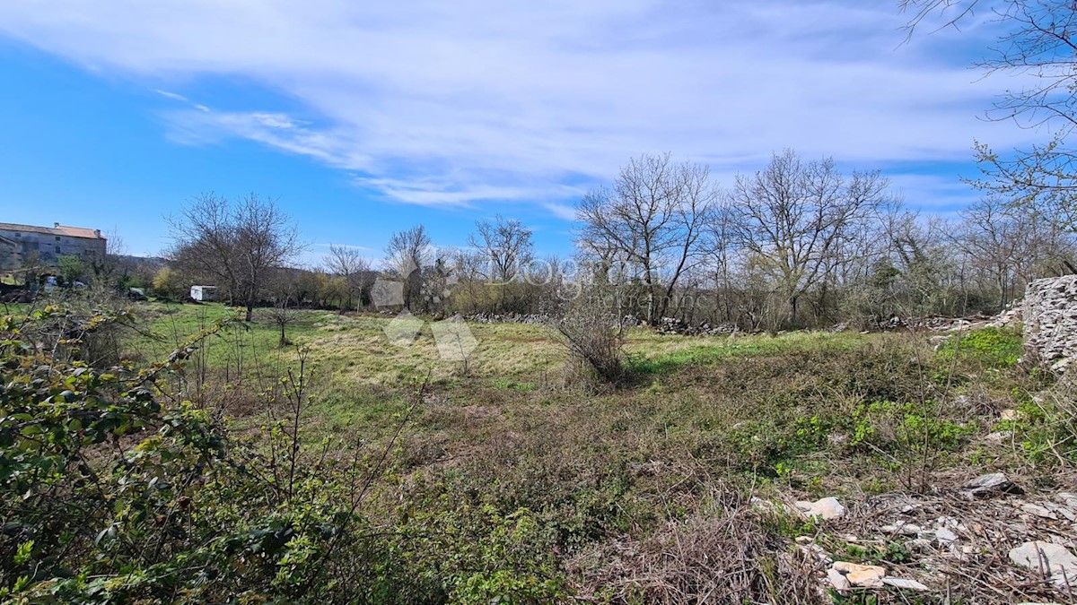 Terreno Završje, Grožnjan, 1.730m2