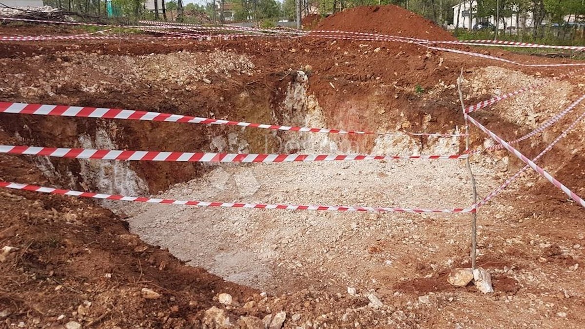 Terreno Sveti Bartul, Raša, 554m2