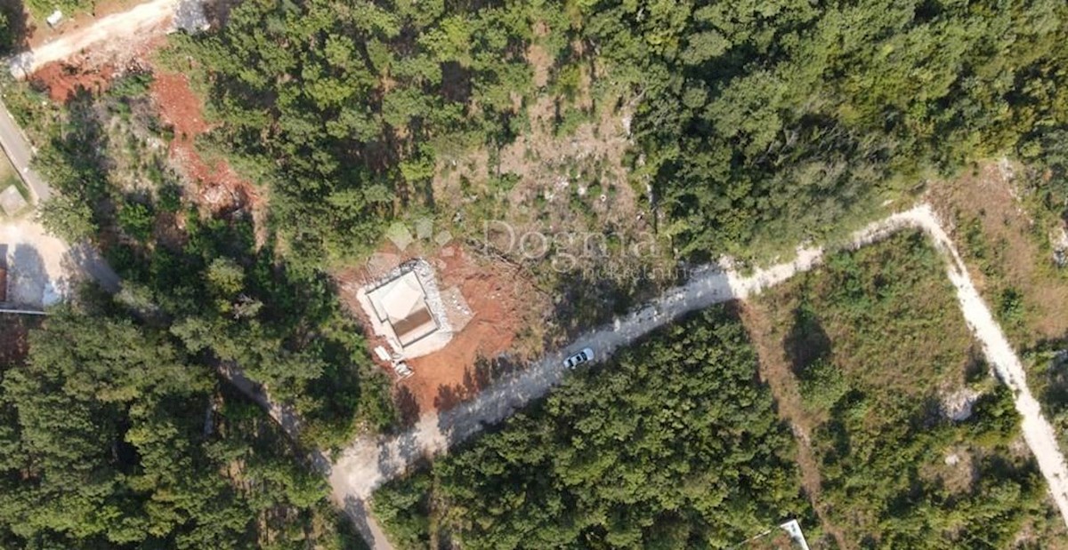 Terreno Sveti Bartul, Raša, 554m2