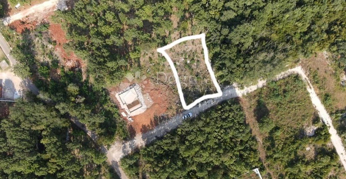 Terreno Sveti Bartul, Raša, 554m2