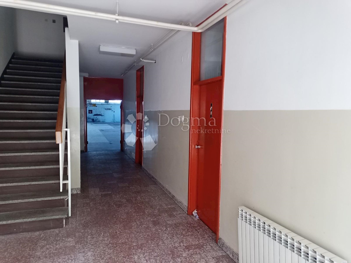 Locale commerciale Bilice, Šibenik - Okolica, 2.200m2