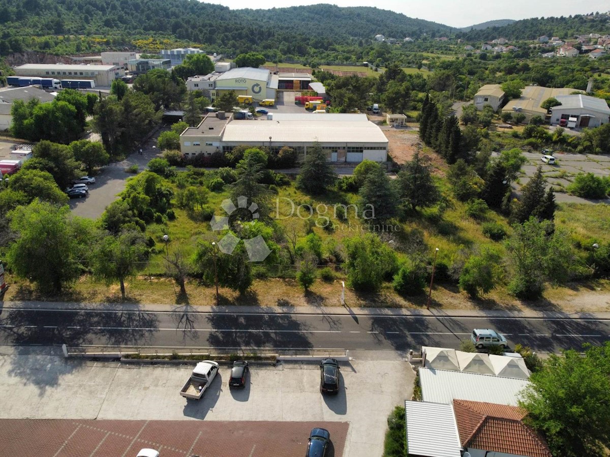 Locale commerciale Bilice, Šibenik - Okolica, 2.200m2