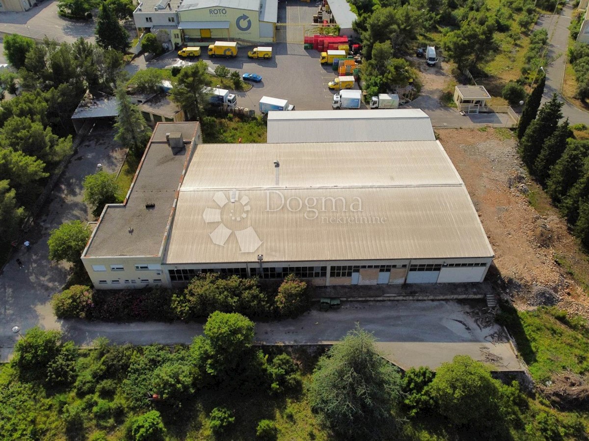 Locale commerciale Bilice, Šibenik - Okolica, 2.200m2