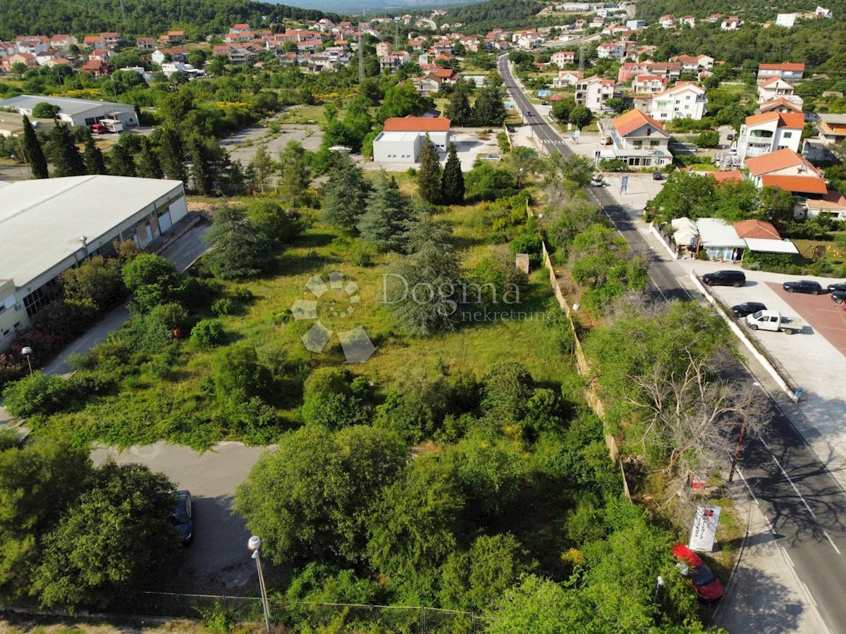 Locale commerciale Bilice, Šibenik - Okolica, 2.200m2