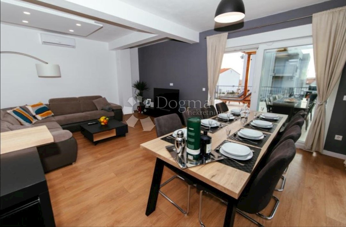 Casa Brodarica, Šibenik - Okolica, 225m2