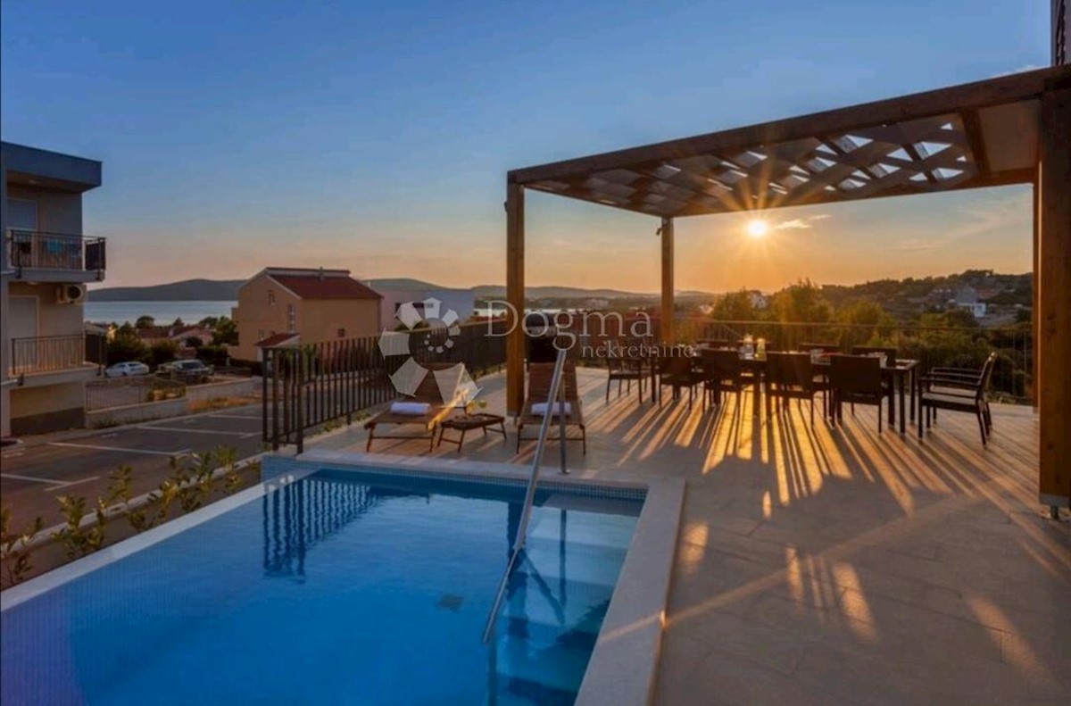 Casa Brodarica, Šibenik - Okolica, 225m2