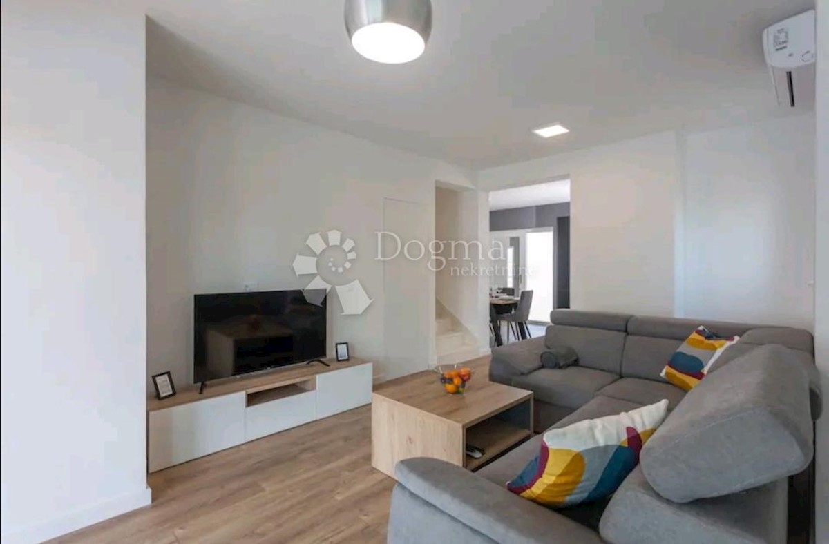 Casa Brodarica, Šibenik - Okolica, 225m2