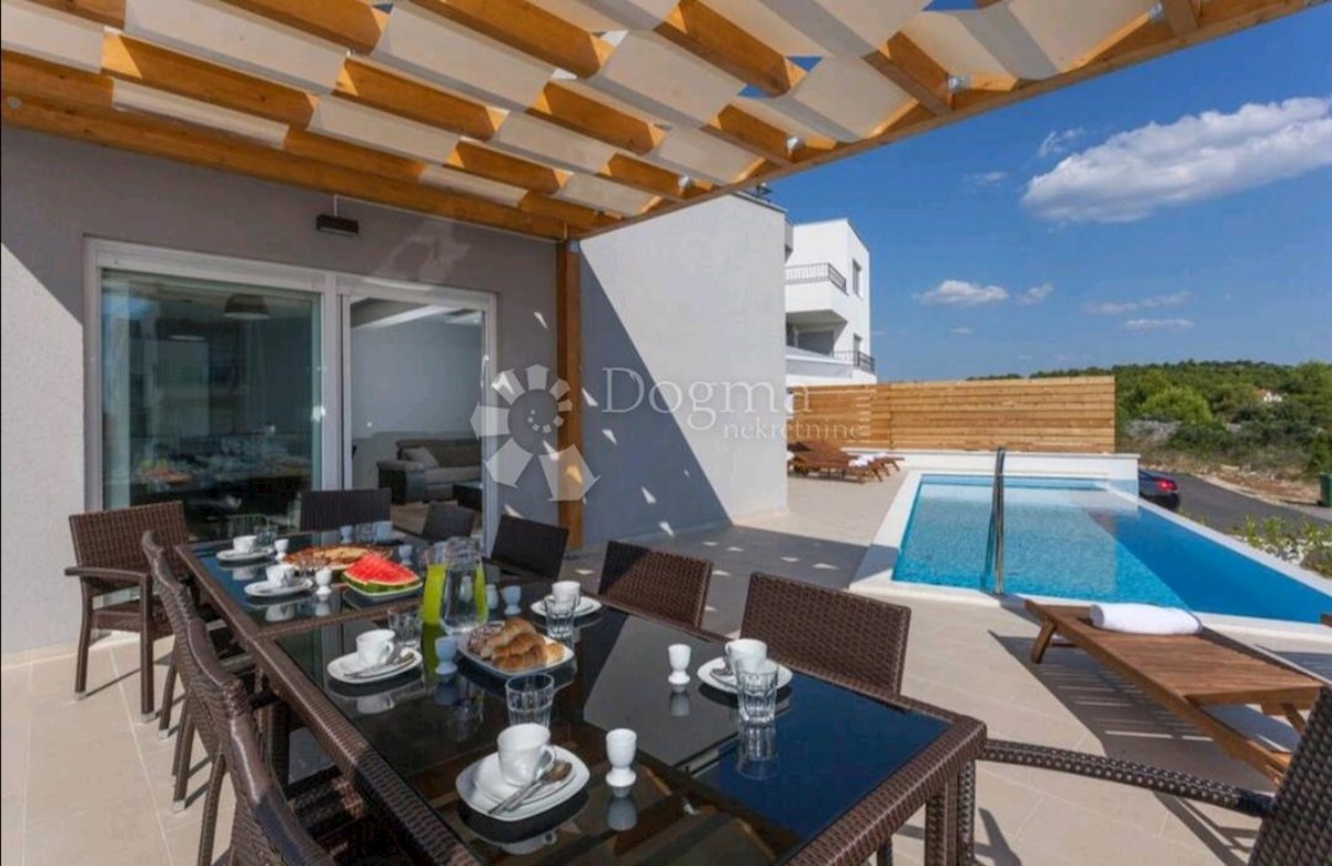 Casa Brodarica, Šibenik - Okolica, 225m2