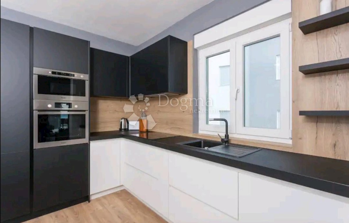 Casa Brodarica, Šibenik - Okolica, 225m2