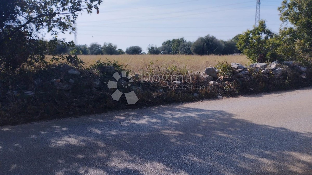 Terreno Peroj, Vodnjan, 9.893m2