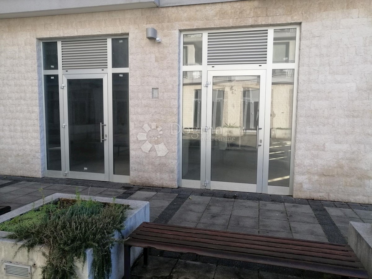 Locale commerciale Krnjevo, Rijeka, 89,67m2