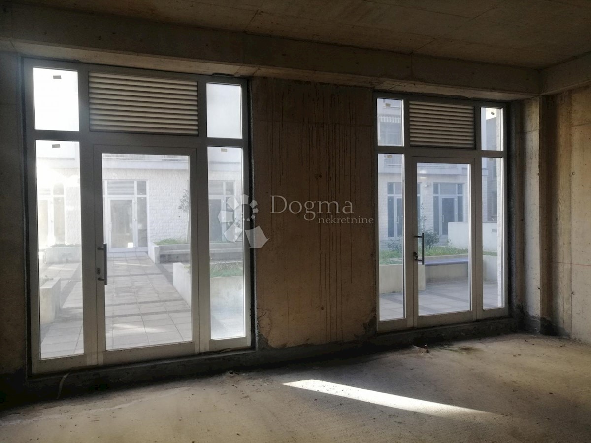 Locale commerciale Krnjevo, Rijeka, 89,67m2