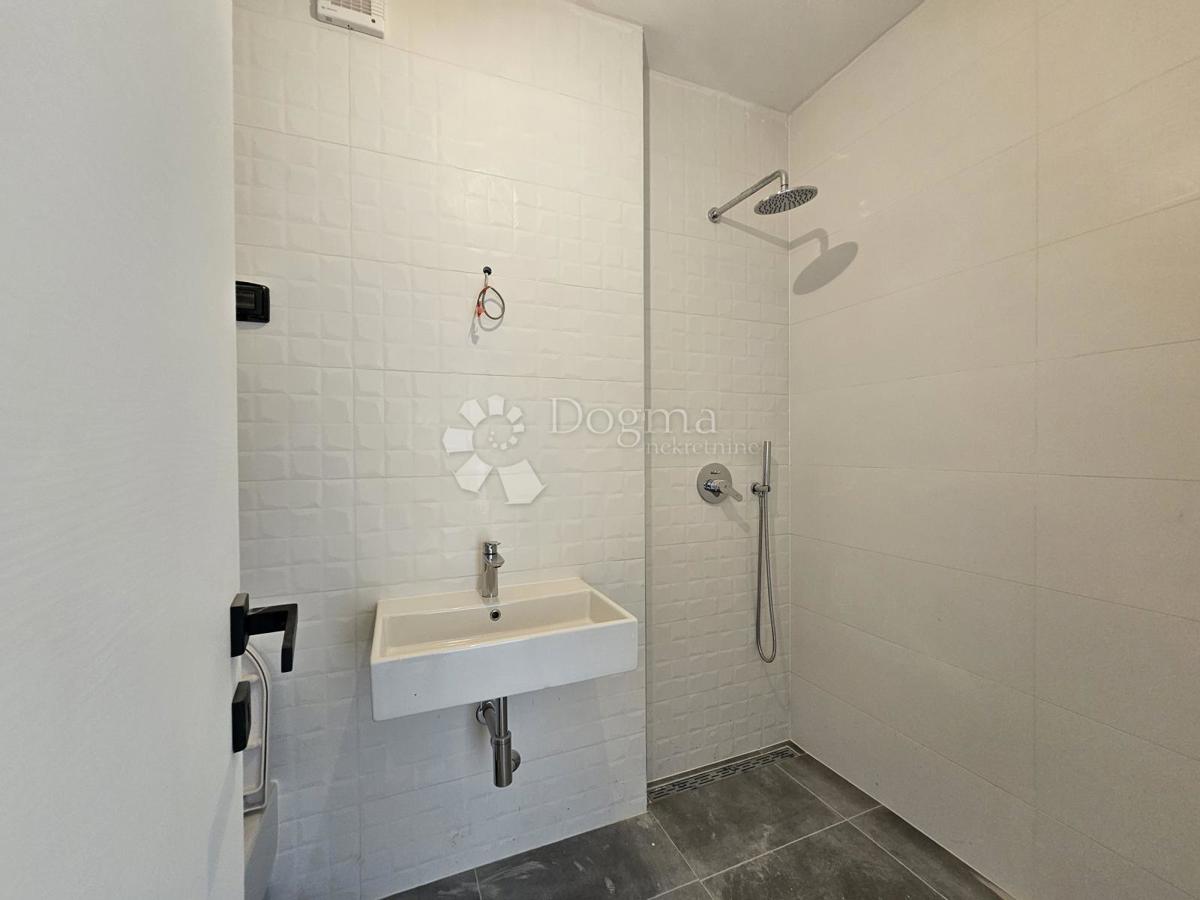 Umago, nuova costruzione,