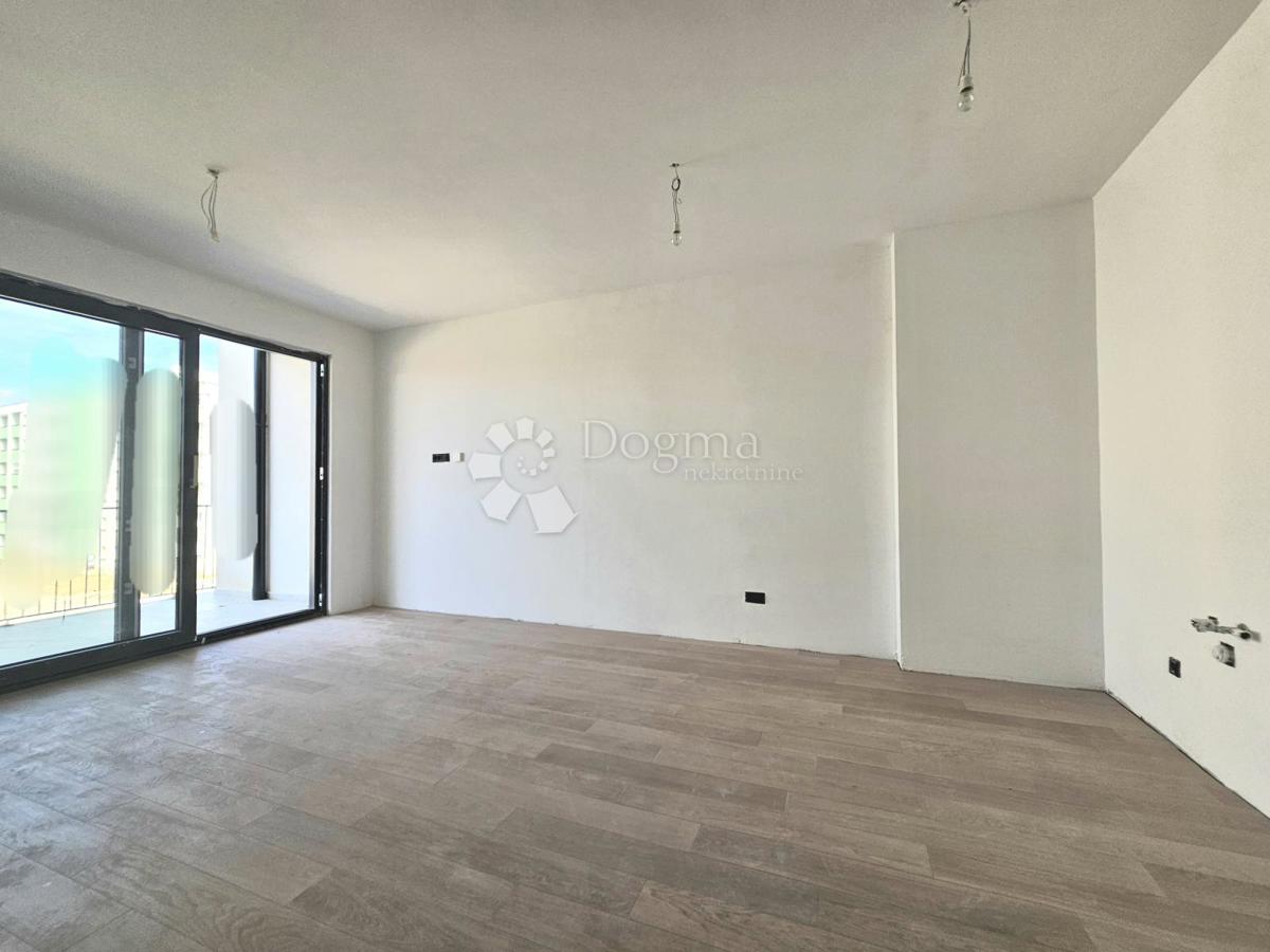 Umago, nuova costruzione,