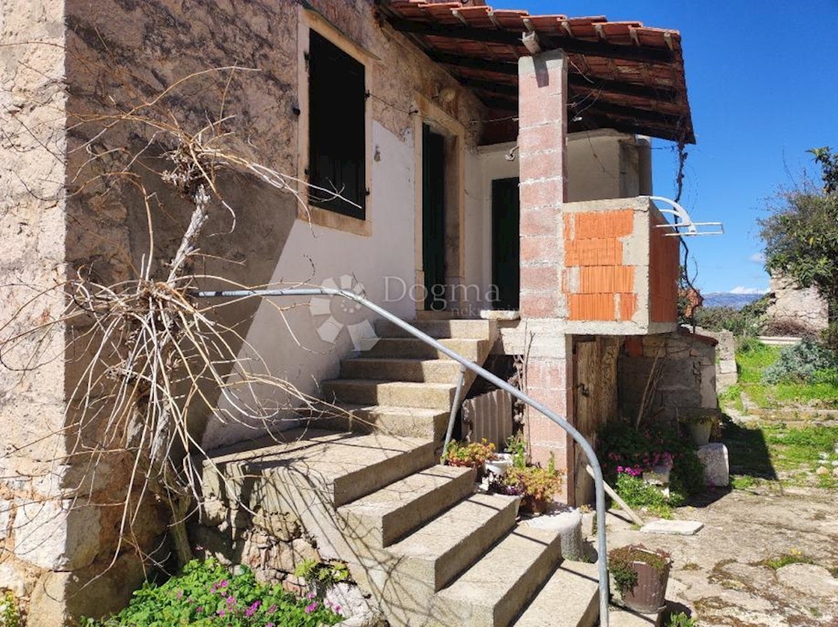 Casa Vrisnik, Jelsa, 51m2