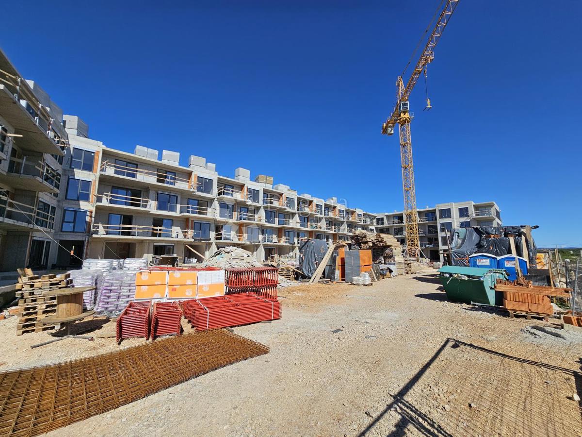 Umago, nuova costruzione,