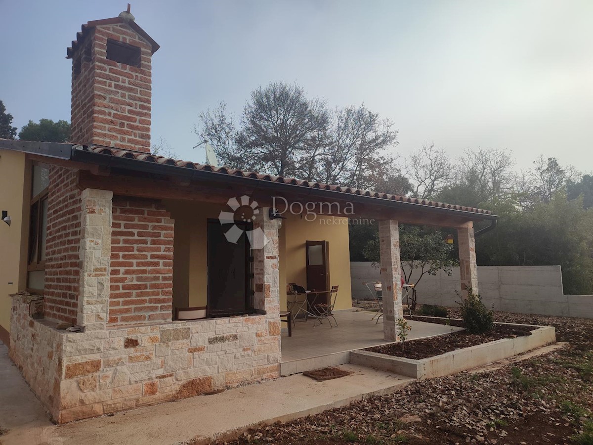 Casa Peroj, Vodnjan, 1.884m2