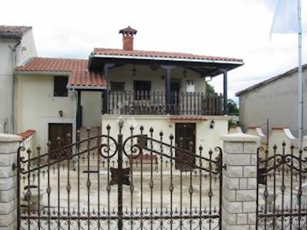Casa Jurići, Žminj, 93m2