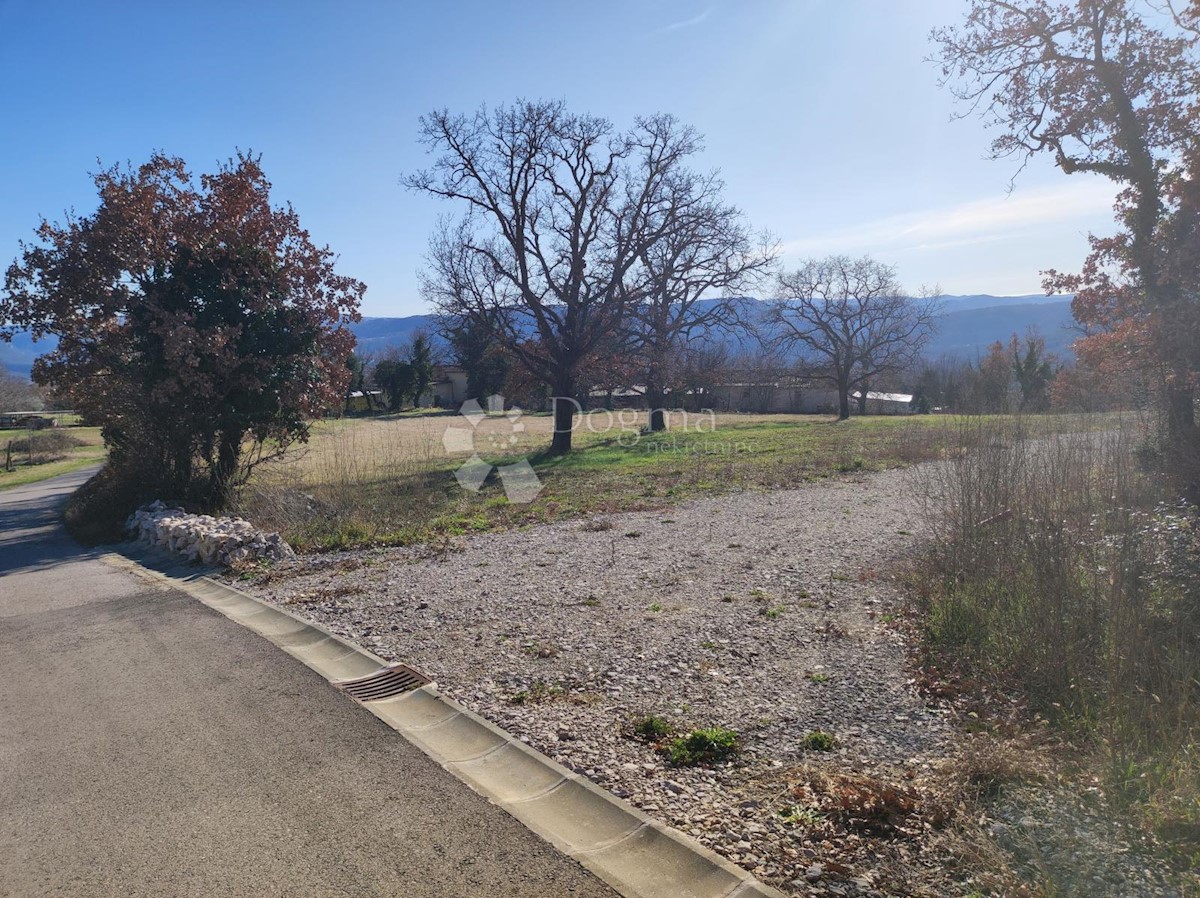 Terreno Buzet, 1.276m2