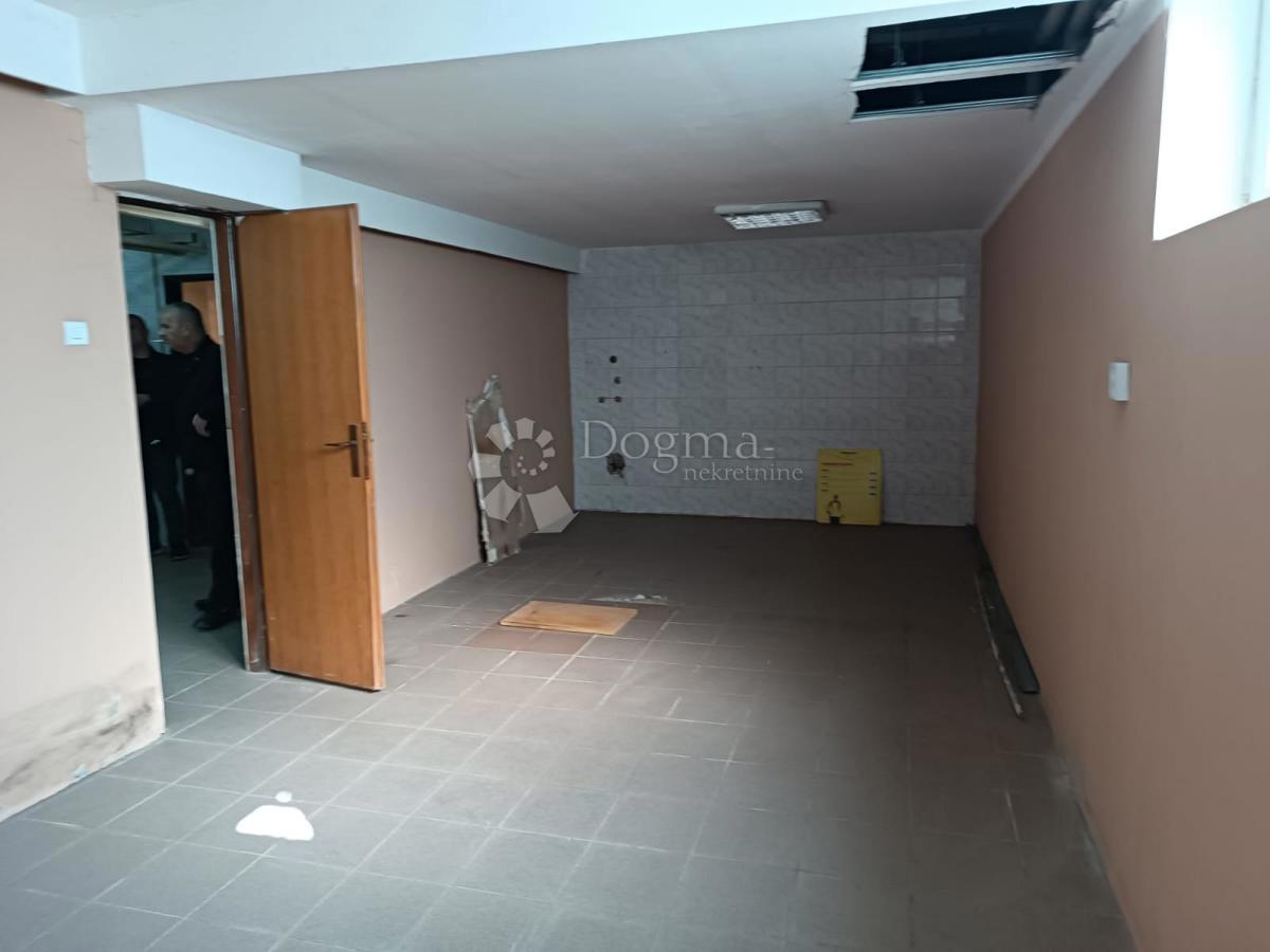 Locale commerciale Donja Dubrava, 150m2