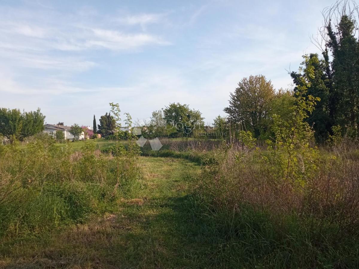 Terreno Zambratija, Umag, 1.777m2