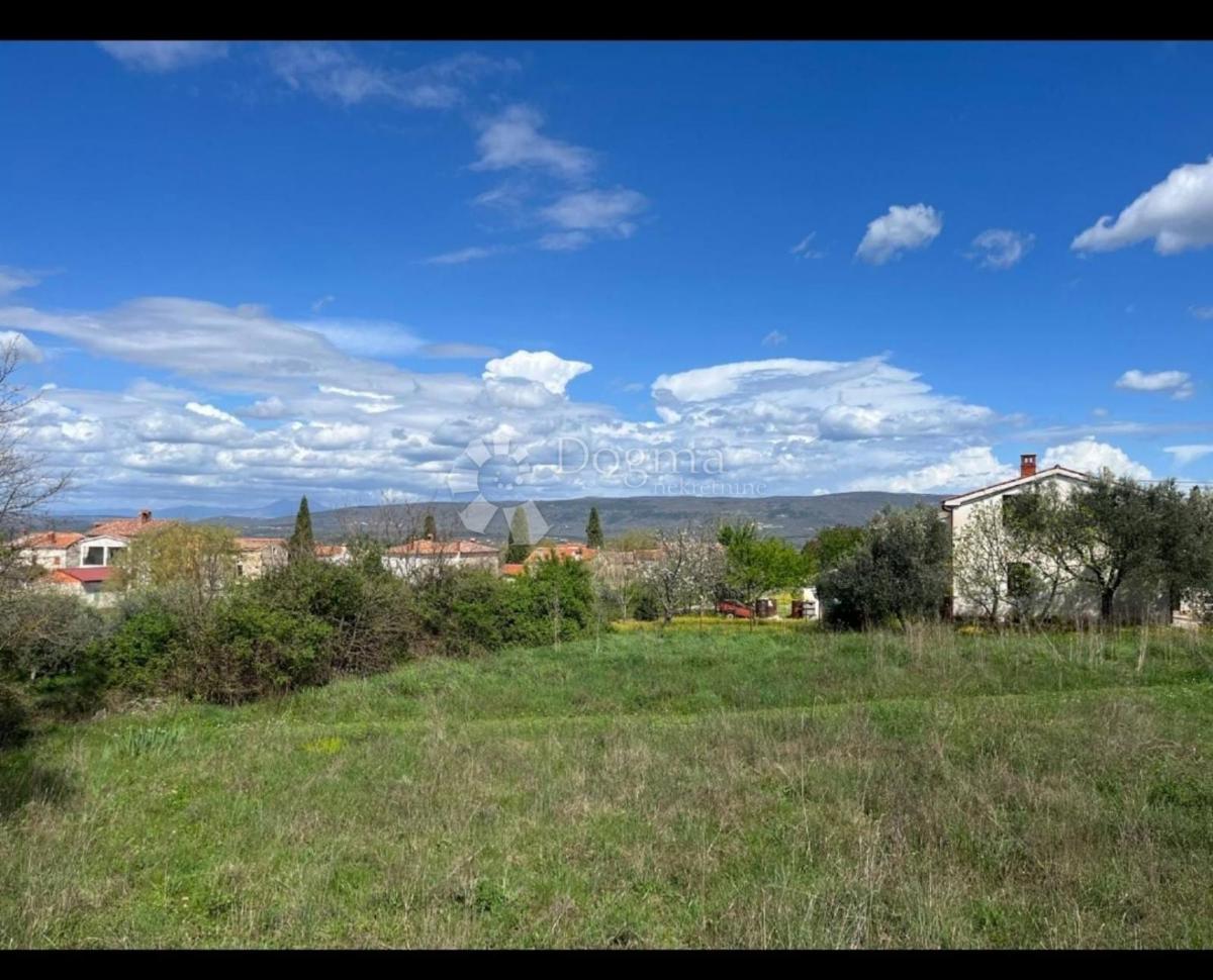 Terreno Rakalj, Marčana, 824m2