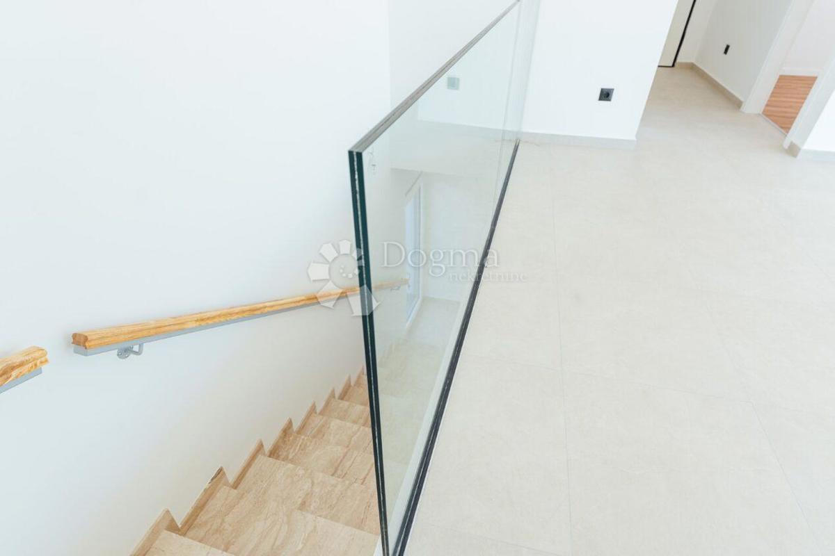 Allogio Petrčane, Zadar - Okolica, 111,78m2