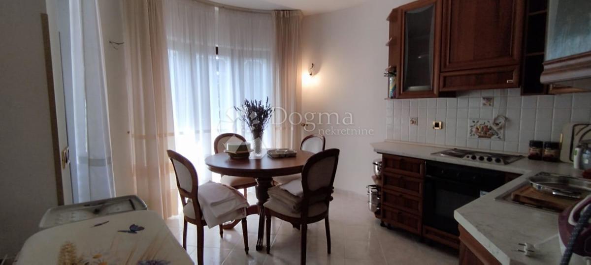 Casa Malinska, Malinska-Dubašnica, 640m2