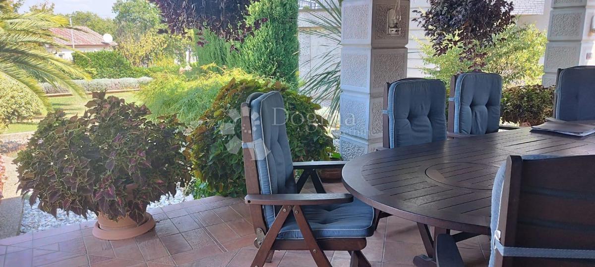 Casa Malinska, Malinska-Dubašnica, 640m2