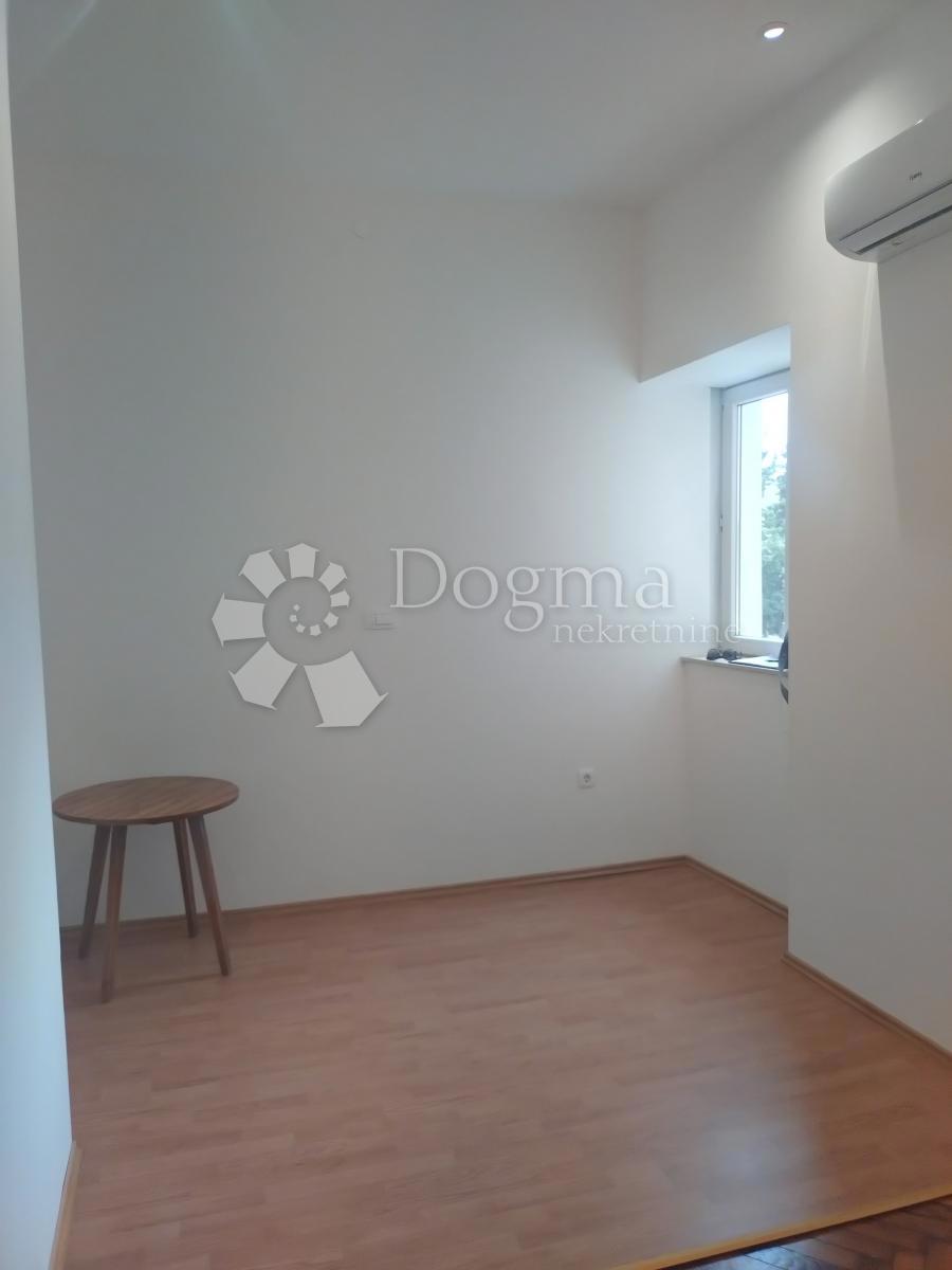 Allogio Centar, Rijeka, 83,70m2