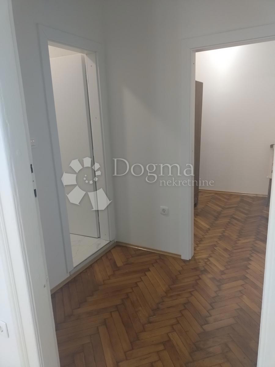 Allogio Centar, Rijeka, 83,70m2