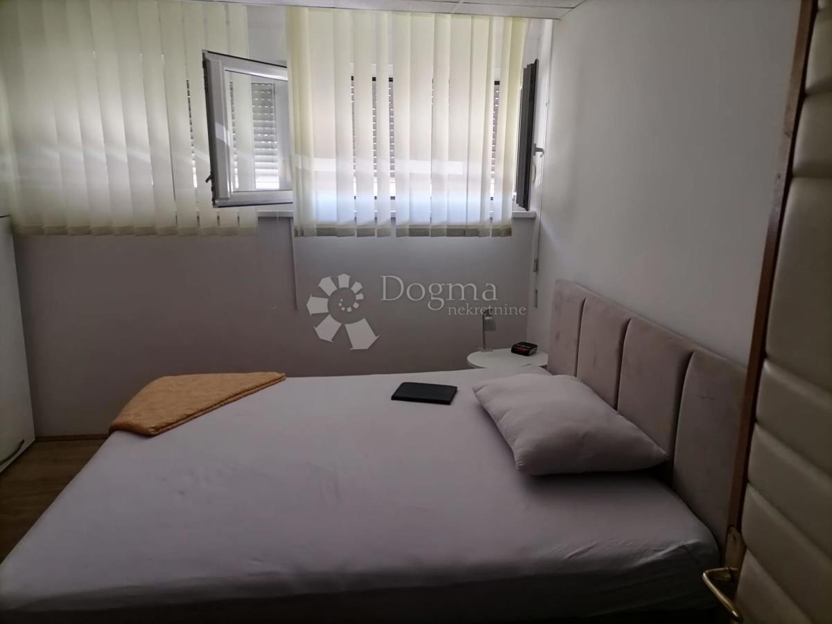 Allogio Baldekin, Šibenik, 50m2