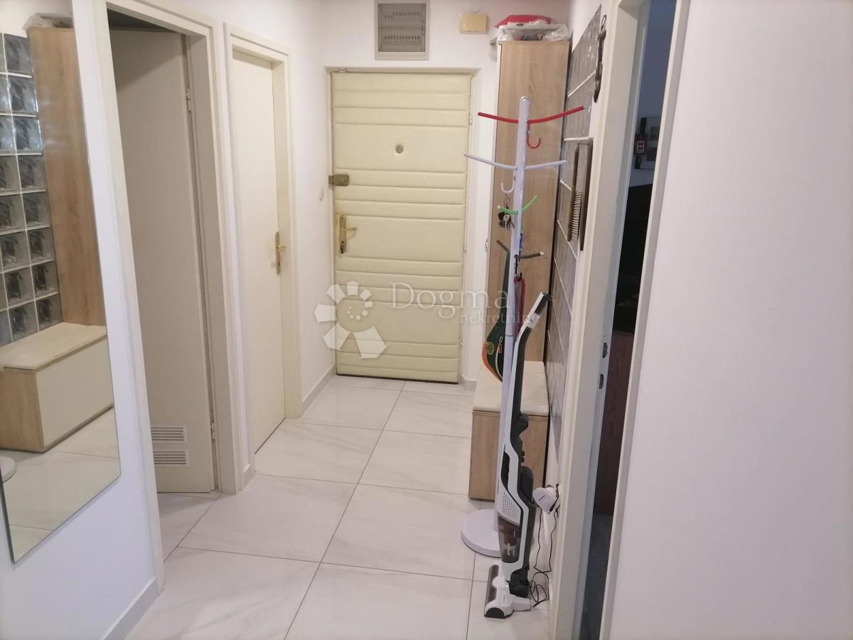 Allogio Baldekin, Šibenik, 50m2